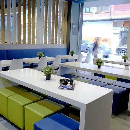 Ibis Budget בית הארחה בילבאו